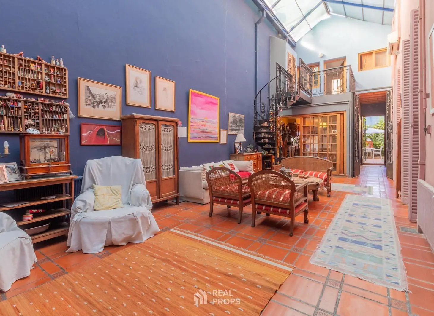 Casa 7 ambientes con jardín y garage en venta en Flores 4