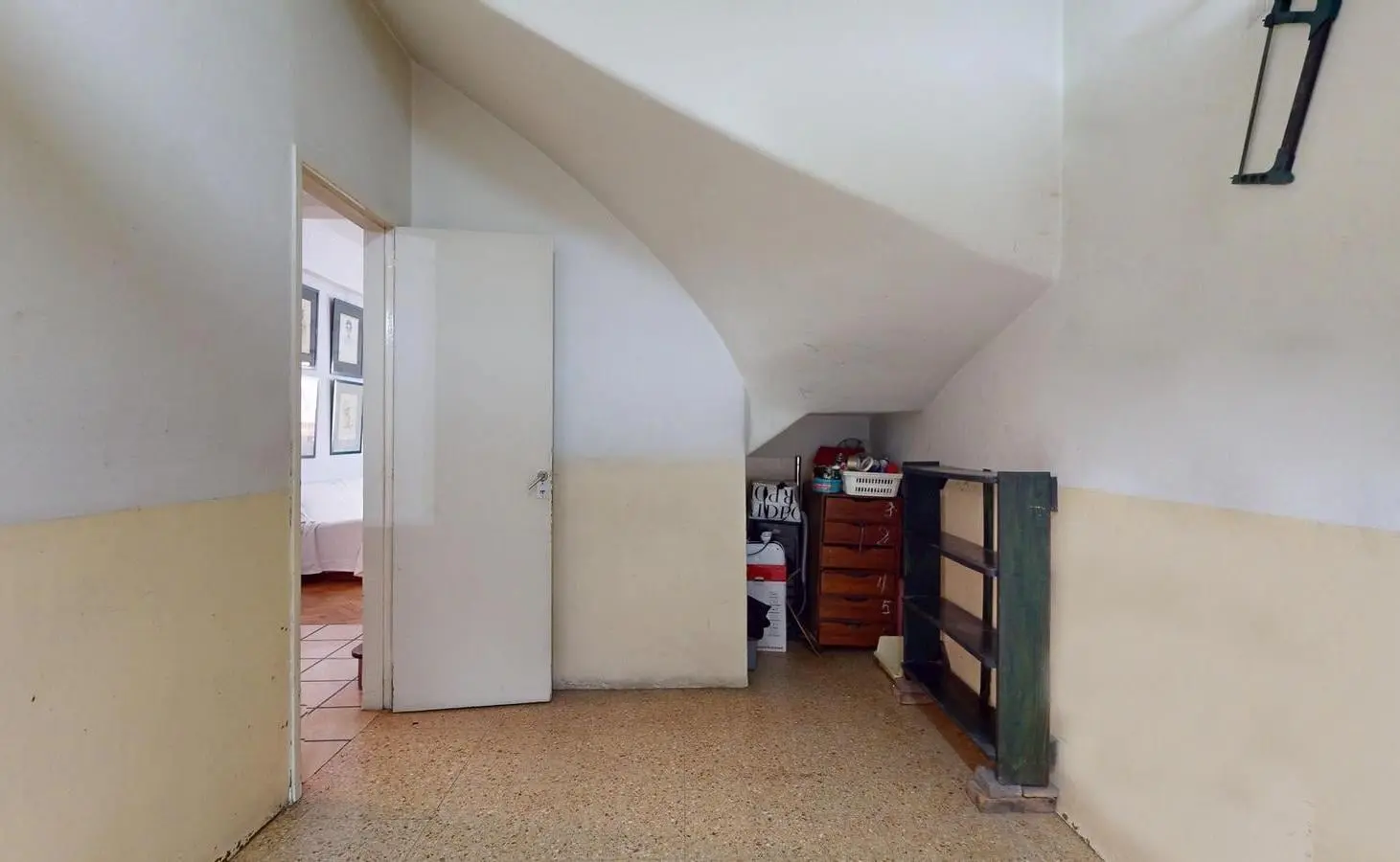 VENTA - PH estilo casa 4 ambientes con cochera, patio y gran terraza en Belgrano 2