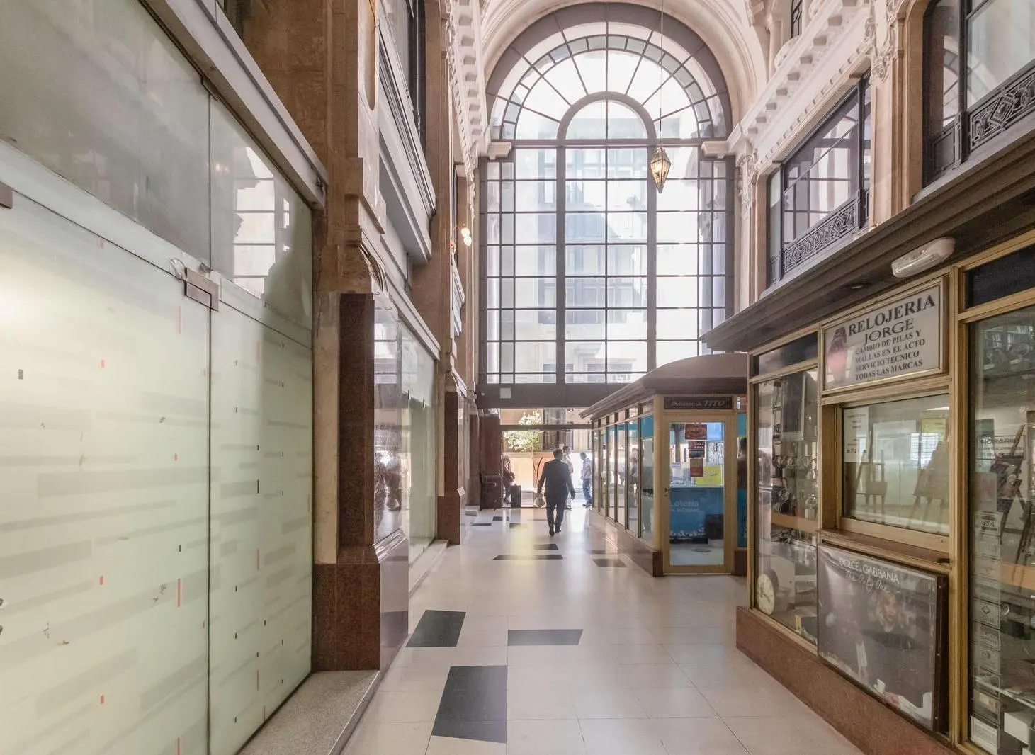 Local en Alquiler Microcentro Alquiler 1000 m2 (alquiler Expensas Incluidas) 3