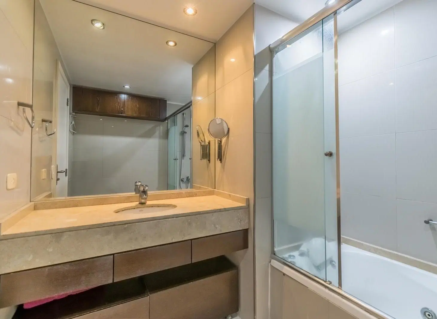 Departamento en venta de 3 ambientes con cochera doble, baulera, balcón, piso alto y vista abierta 5