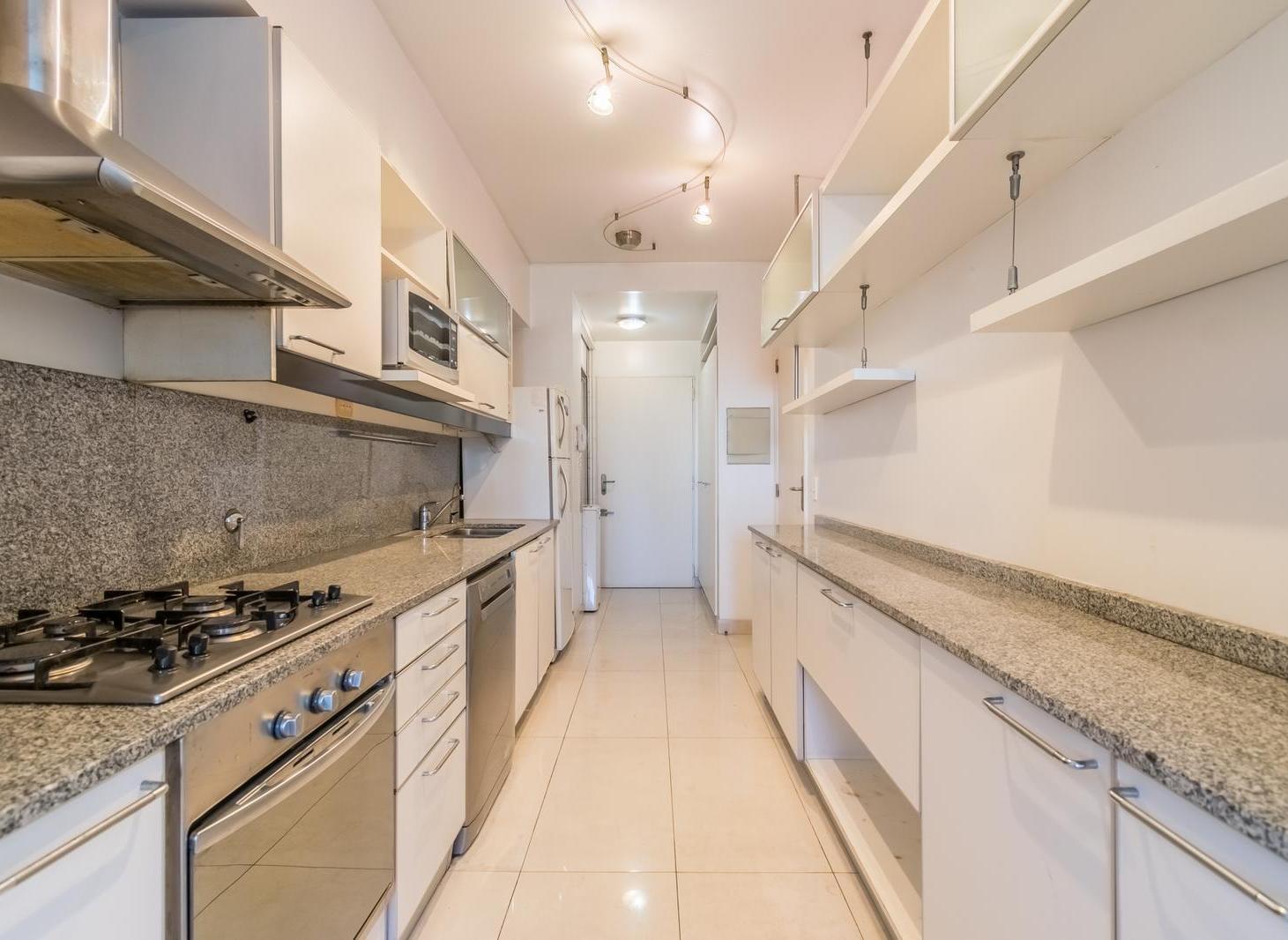 Foto de Departamento en venta de 3 ambientes con cochera doble, baulera, imagen 4