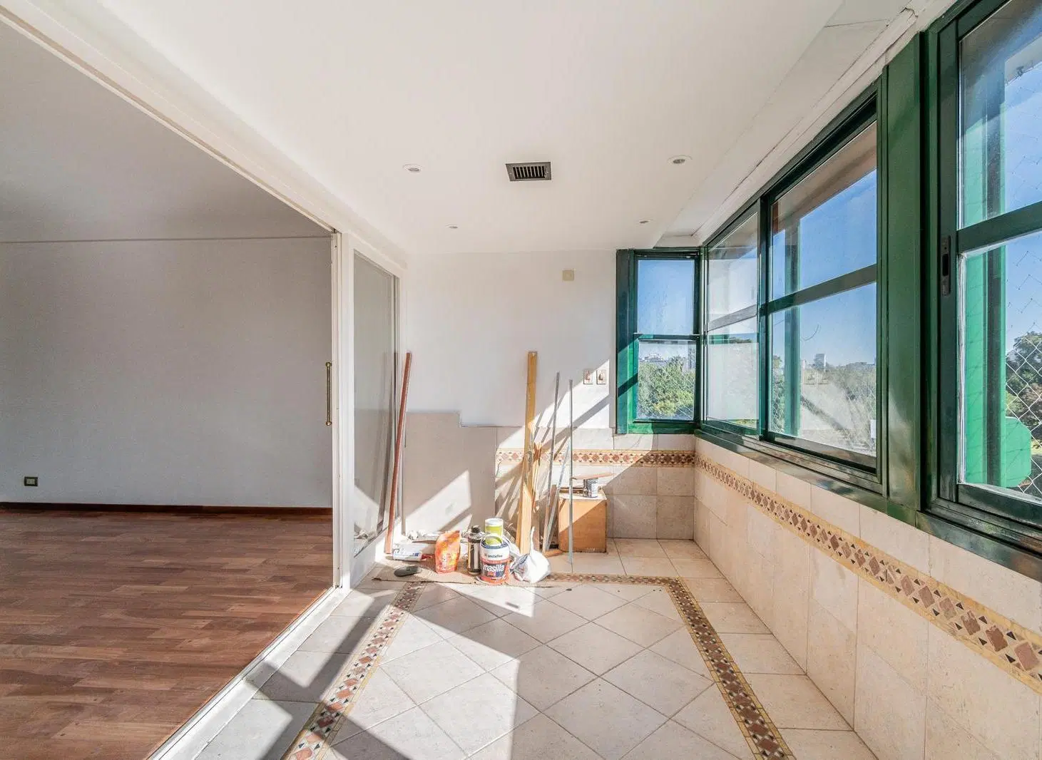 Venta Departamento Amplio Piso 3 Ambientes - 2 Cocheras y Dependencia de Servicios en Bajo Belgrano 5