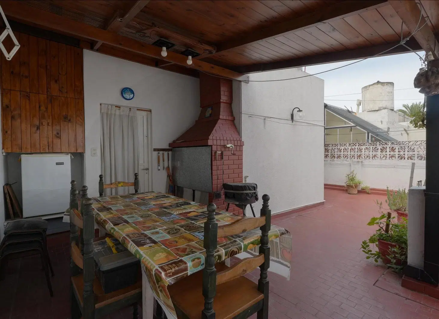 PH tipo Casa en Ramos Mejia . 4 Ambientes con cochera. Entrada independiente. Sin Expensas 1