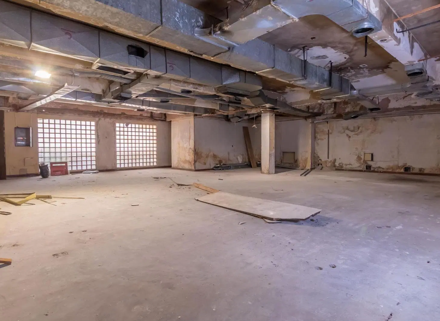 En venta, edificio comercial a reciclar, en Monserrat. 4