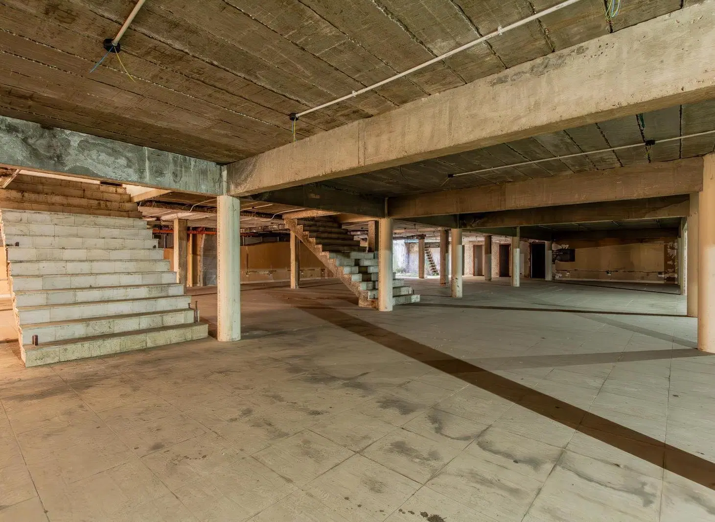 Local comercial en venta a refaccionar , en el barrio de San  Nicolas 5