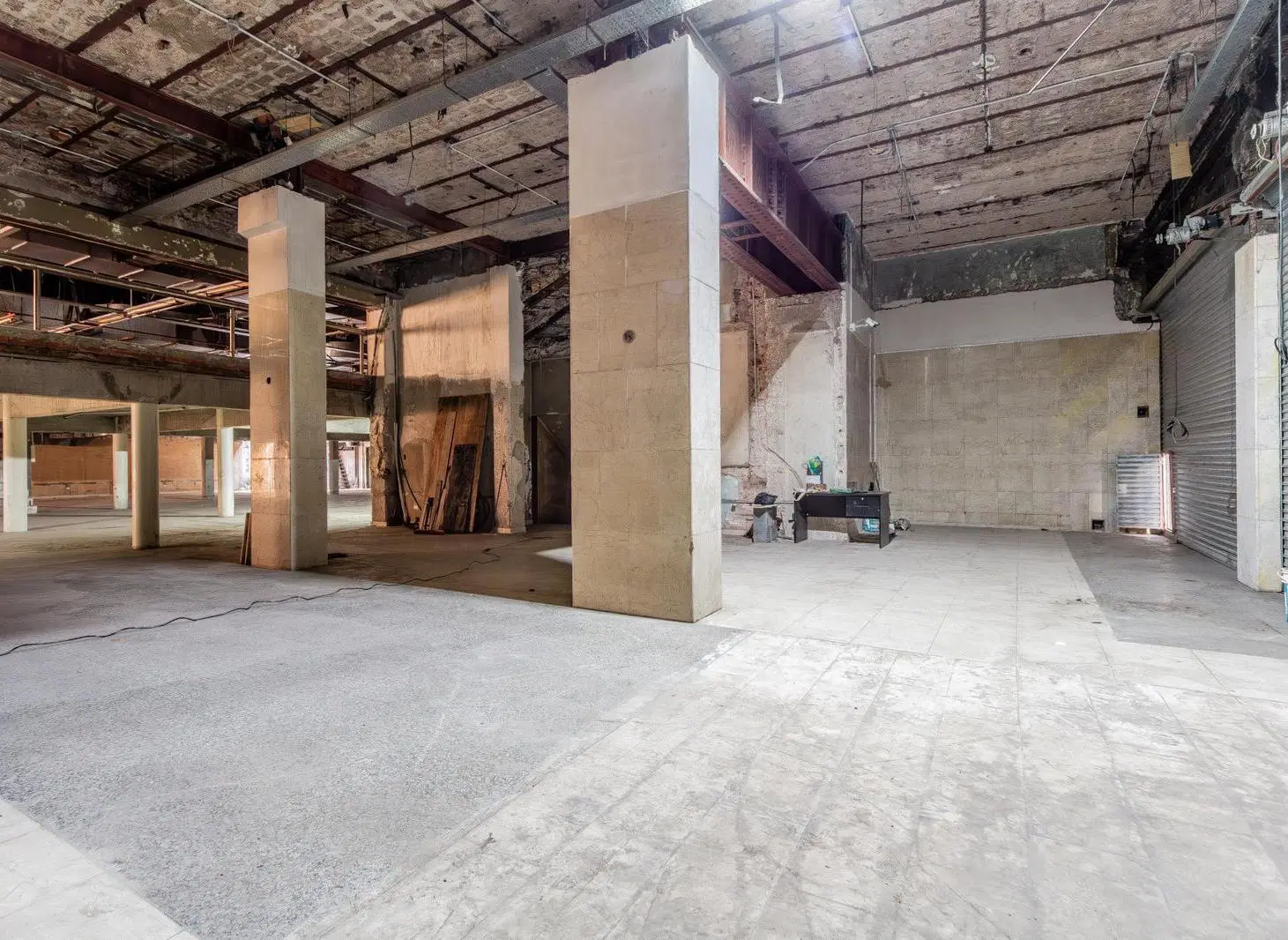 Local comercial en venta a refaccionar , en el barrio de San  Nicolas 3