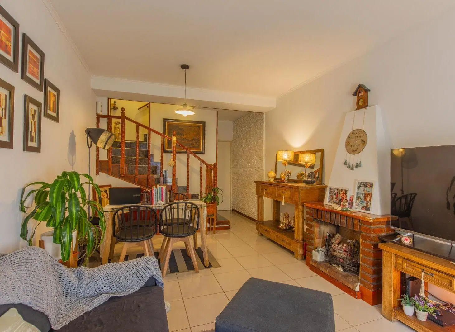 Duplex en venta de 3 ambientes con patio y cochera en Villa Sarmiento 2