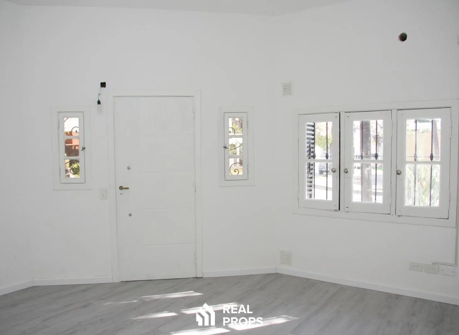 PH en Venta de 3 ambientes con patio, terraza y parrilla en Villa Ballester 4
