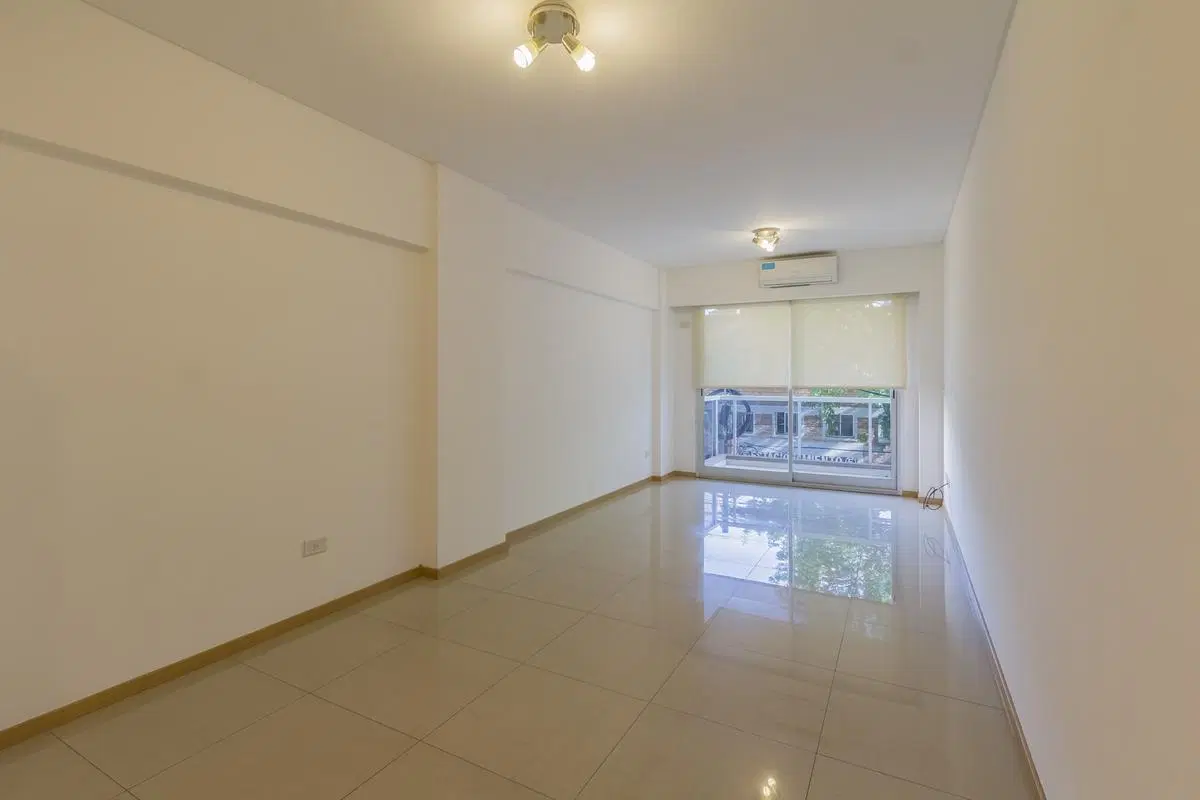 Alquiler Departamento 2 ambientes al frente con cochera - Caballito Sur 2