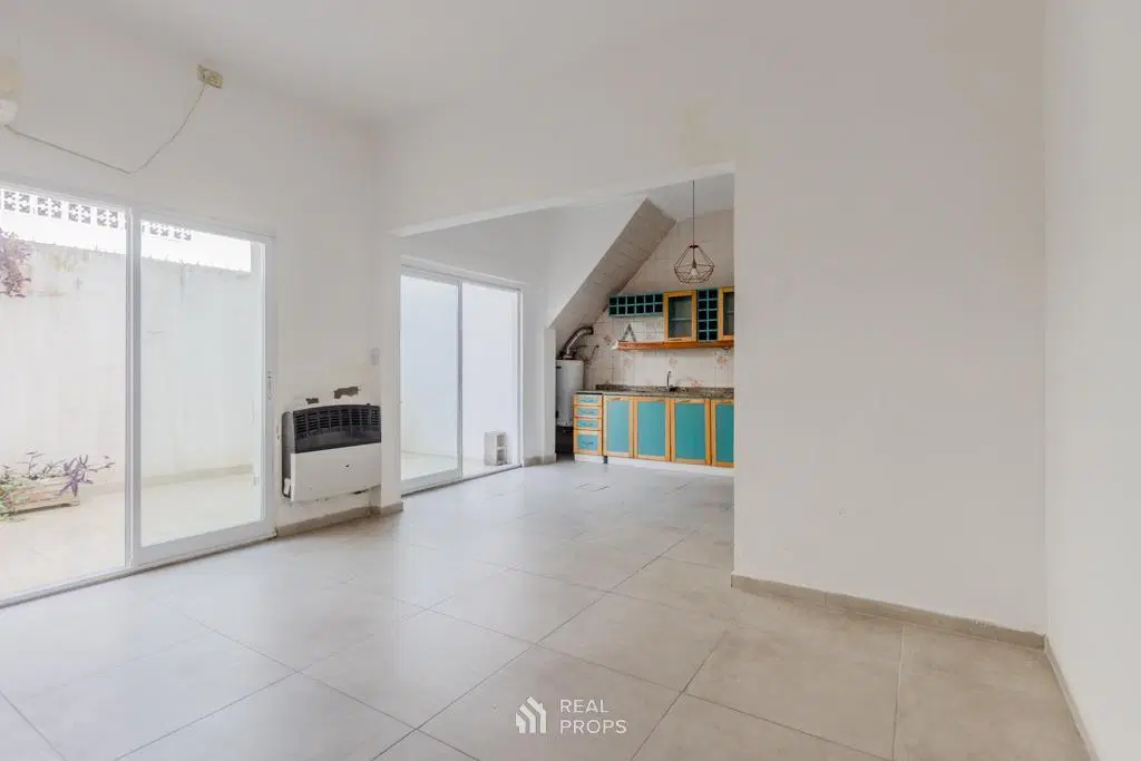 VENTA de PH 4 ambientes en Coghlan 3