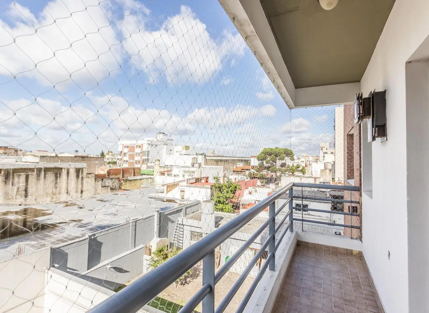 Departamento en venta de 3 Ambientes con Balcón en Caseros 4