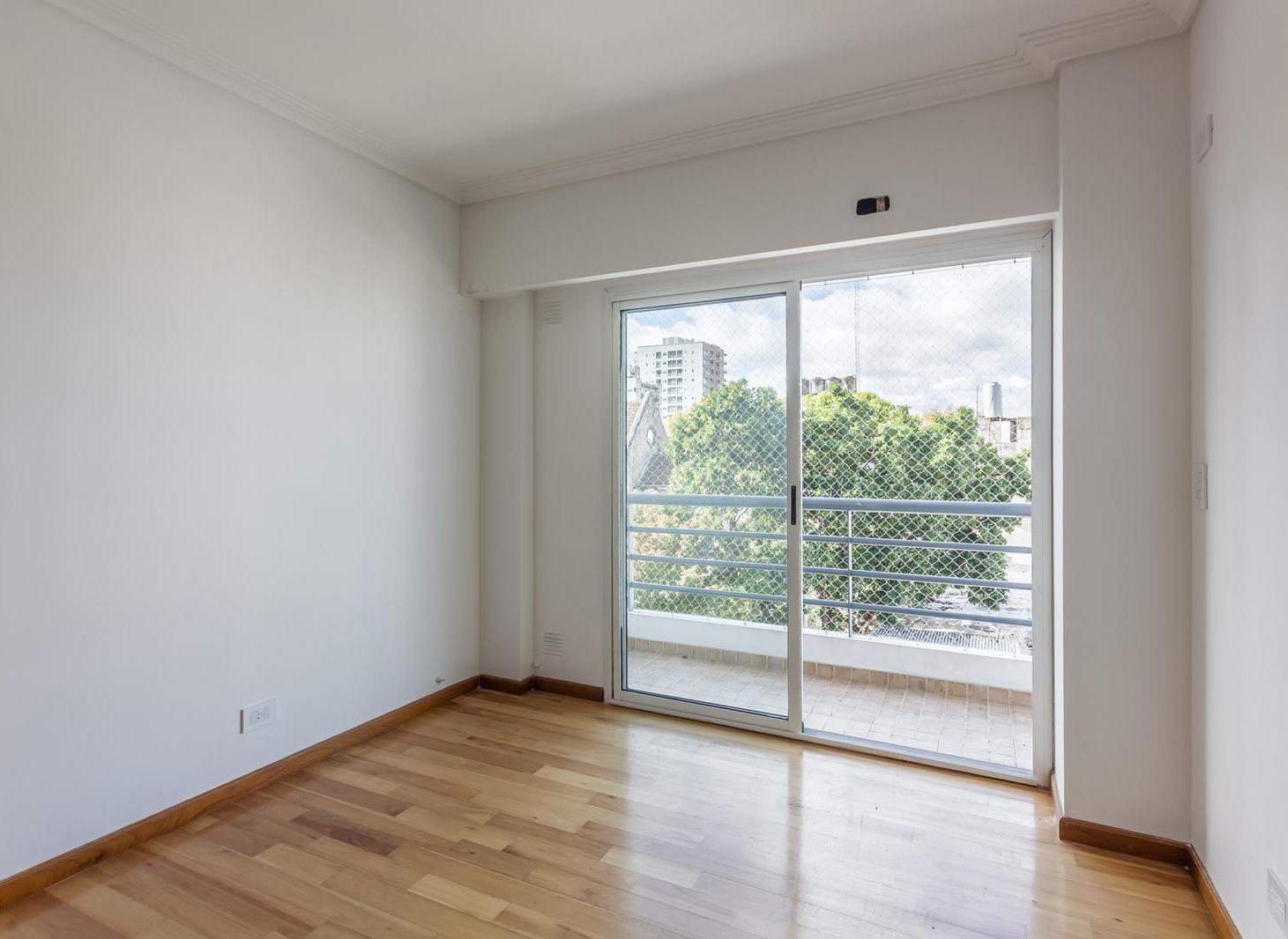 Departamento en venta de 3 Ambientes con Balcón en Caseros