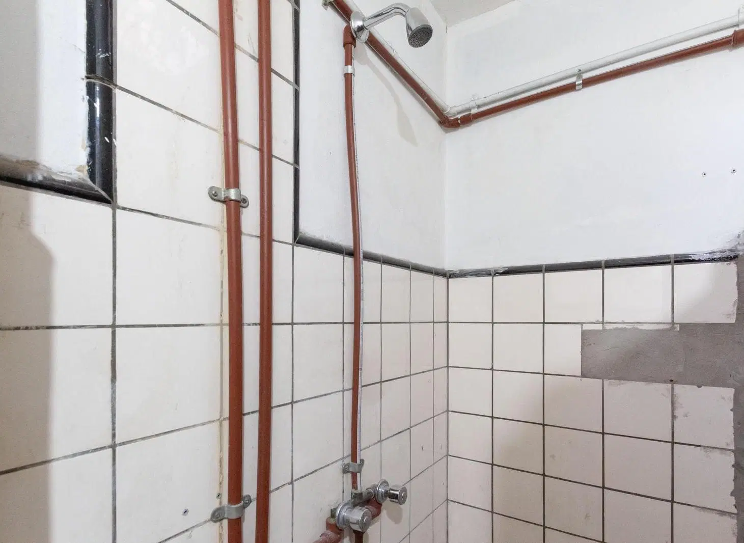 VENTA Depósito con doble altura y oficina en Villa Lynch PERMUTA 8