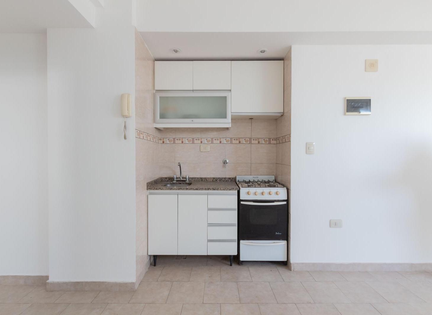 Foto de VENTA Departamento dos ambientes en barrio Villa Luro, imagen 5