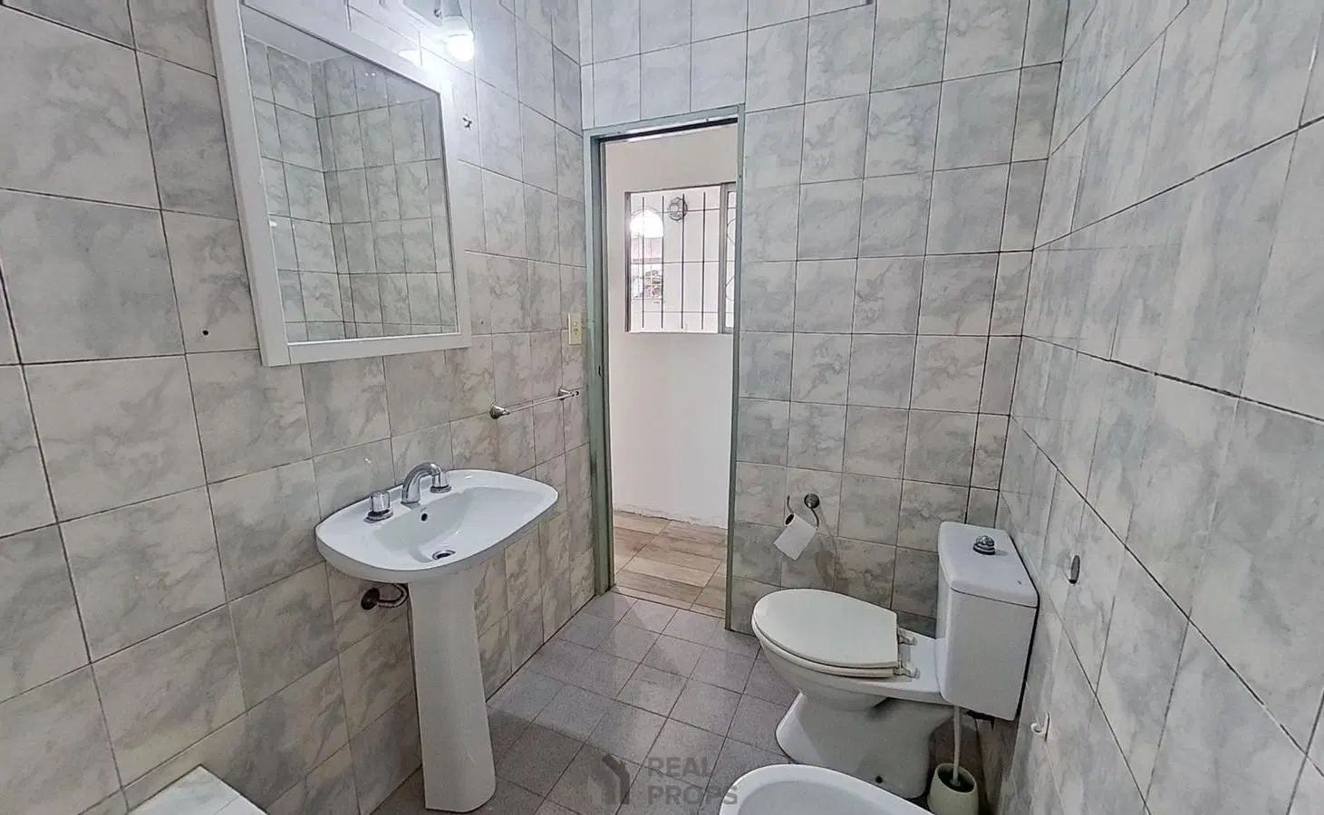 VENTA PH 3 AMBIENTES, AL FRENTE CON TERRAZA Y PARRILLA, EN VILLA BALLESTER 5