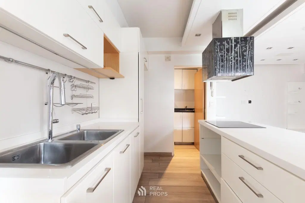 Departamento de 4 Ambientes con doble balcón en Terrazas de Puerto Madero 3