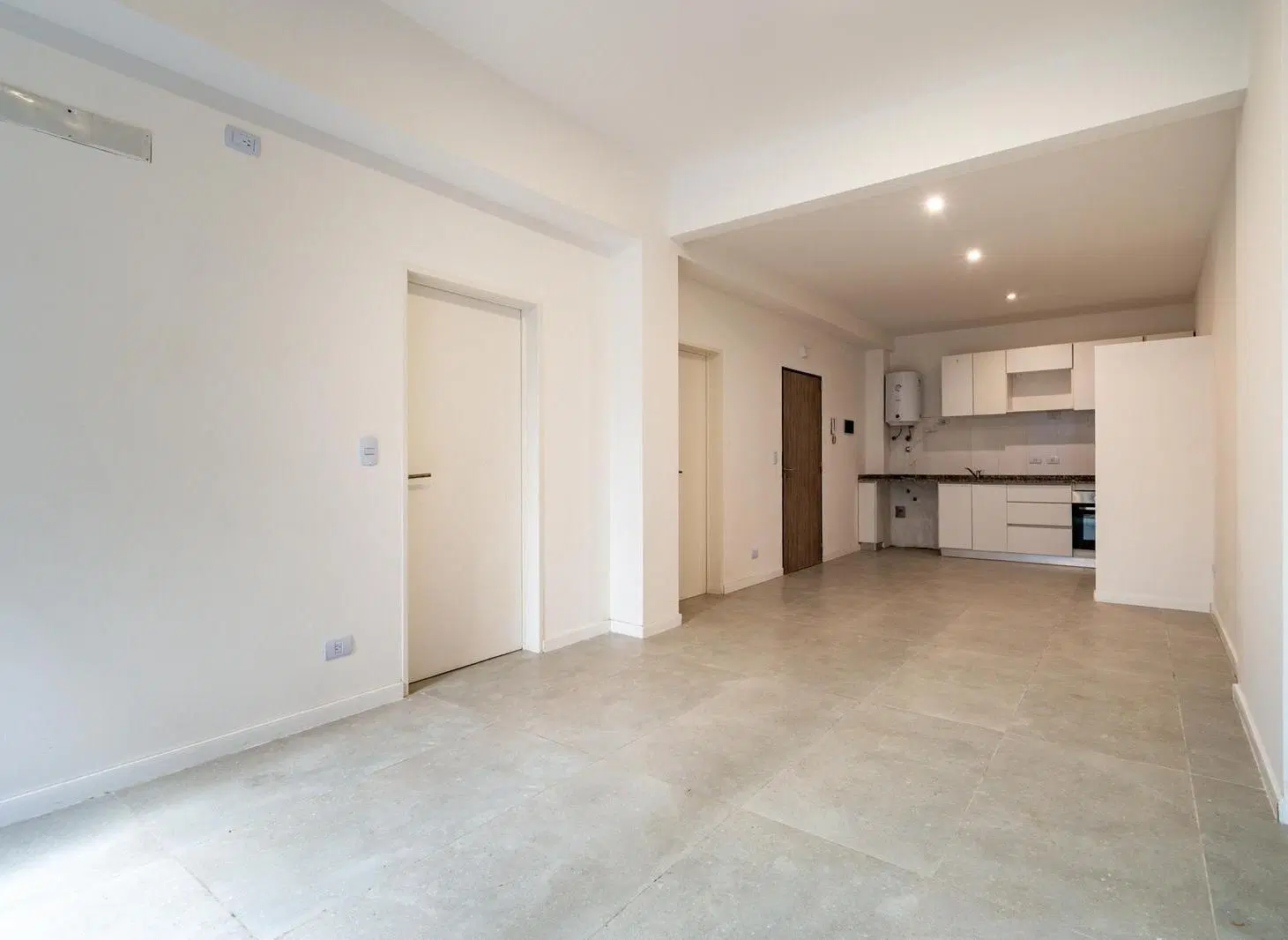 Departamento en venta, dos ambientes con patio en Almagro 3