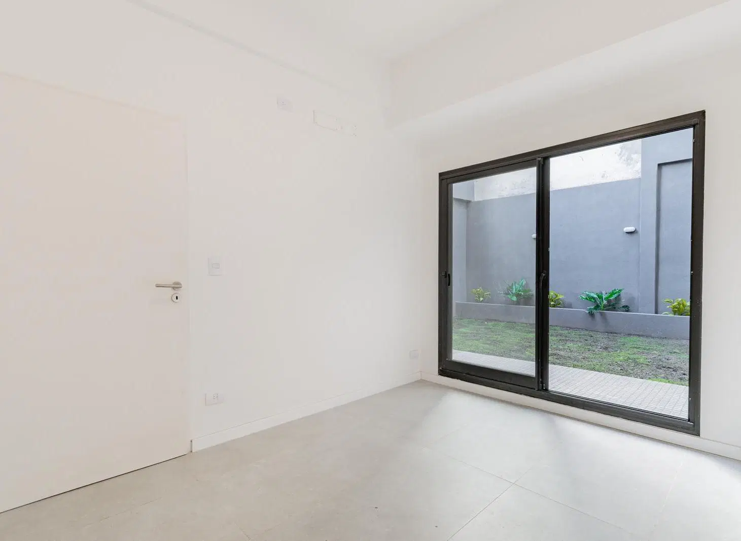 Departamento en venta, dos ambientes con patio en Caballito 3