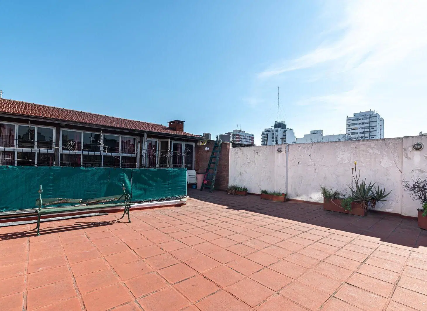 Venta PH de 4 ambientes en San Cristobal, con quincho, parrilla y terraza. 5