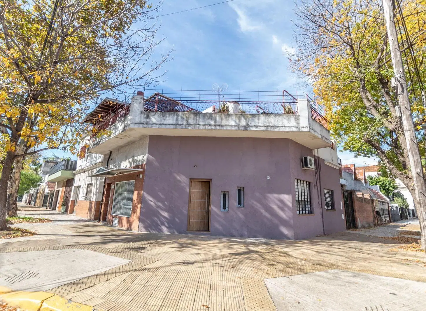 VENTA PH de 3 ambientes al frente con terraza Barrio Villa Real 5