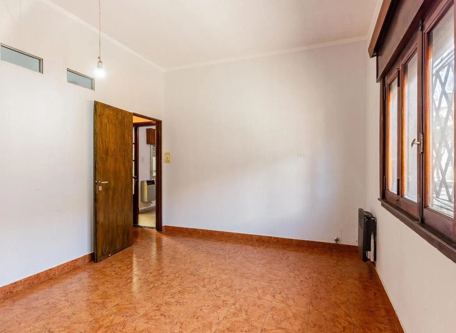 Casa multifamiliar en venta de 6 ambientes con Patio, Terraza y Quincho con parrilla 5