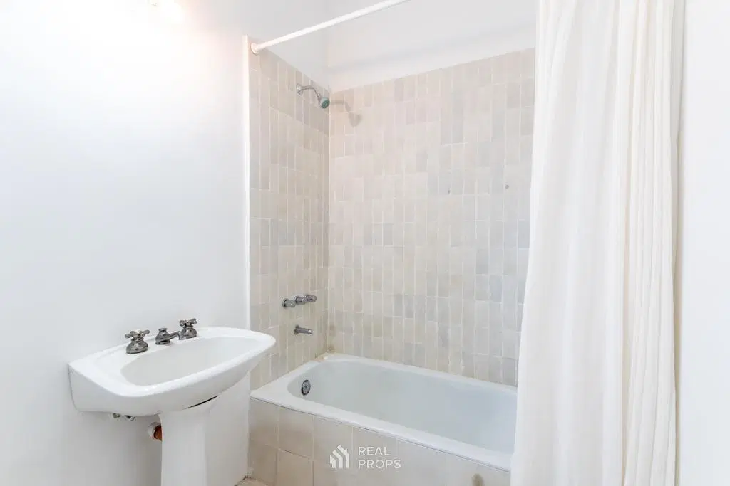Departamento 3 ambientes en alquiler en Coghlan 2