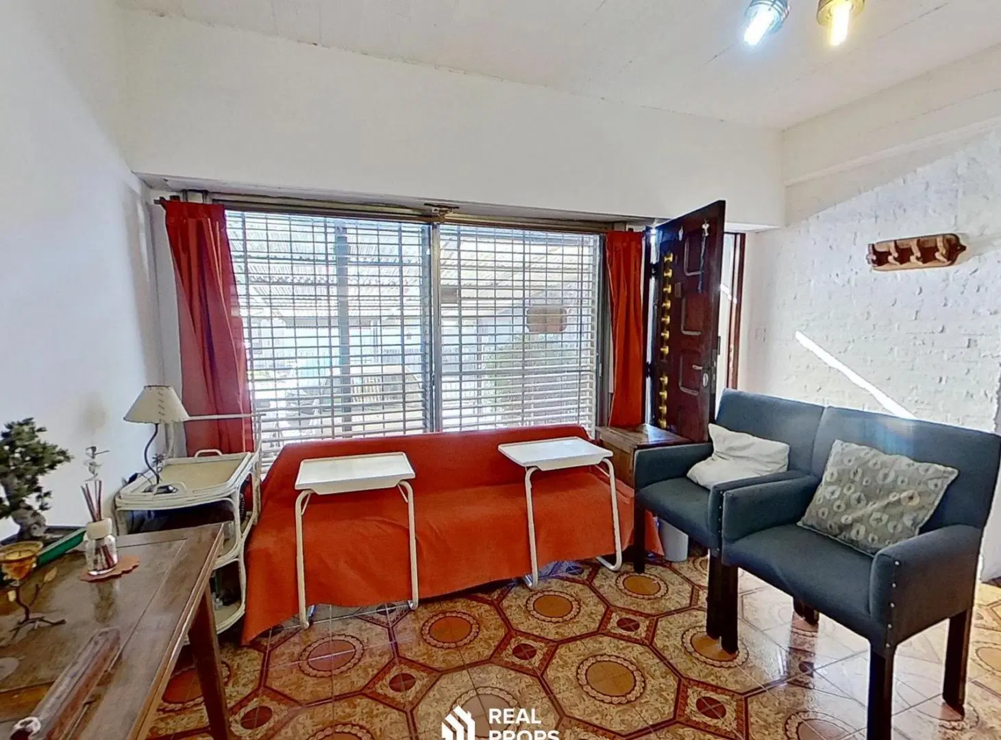 Venta Casa Hurlingam 2 Plantas con Pileta y 3 cocheras 5