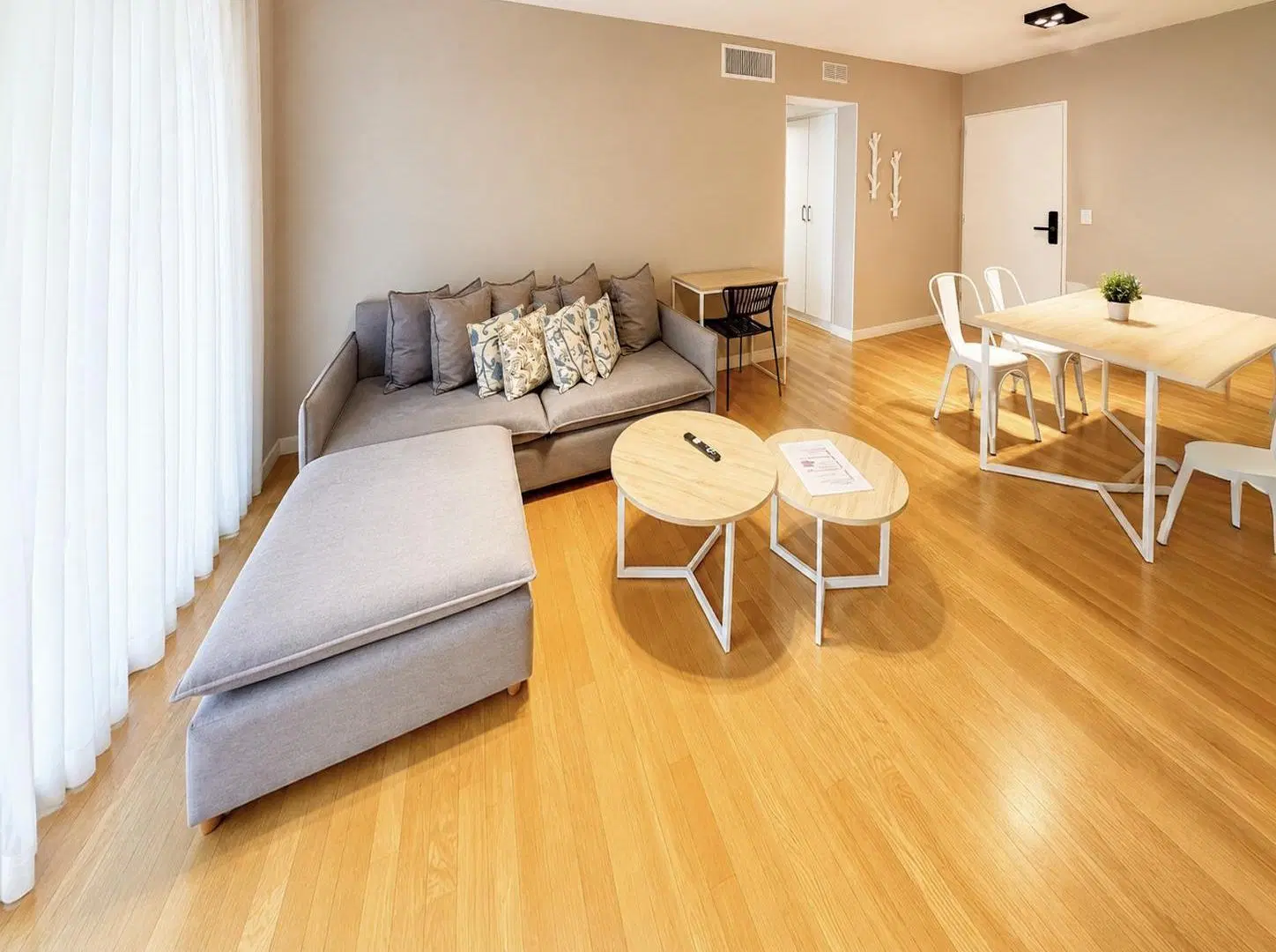 Departamento de 2 Ambientes con balcón en Alquiler en Brisas Puerto Madero 5