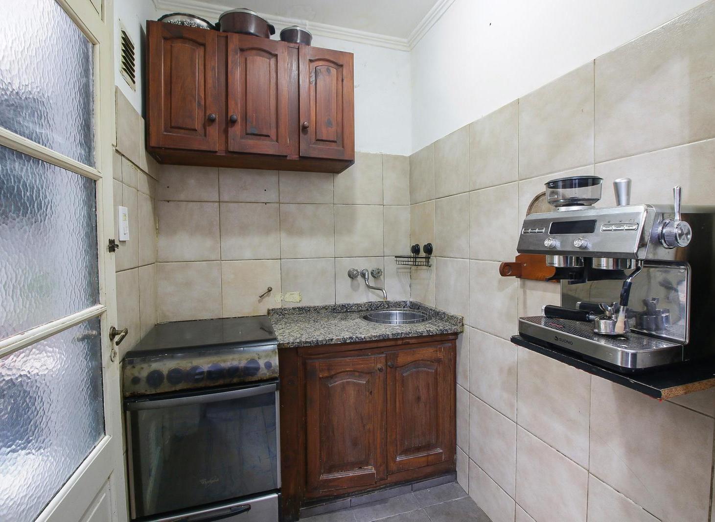 Foto de PH 2 Ambientes en Venta. Flores Norte. No paga Expensas. Ideal primera, imagen 5