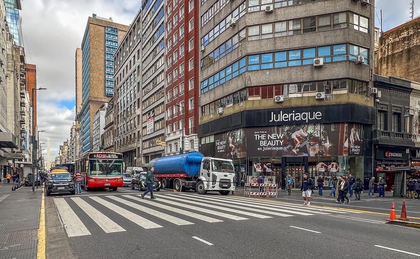 Foto de Local en venta en San Nicolás, Salida por florida y por AV. Corrientes, imagen 2
