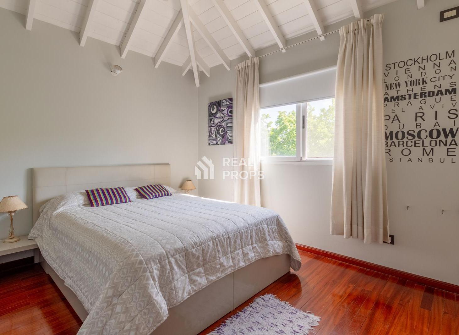 Foto de Casa en venta barrio cerrado privado Septiembre 7 ambientes Escobar, imagen 3