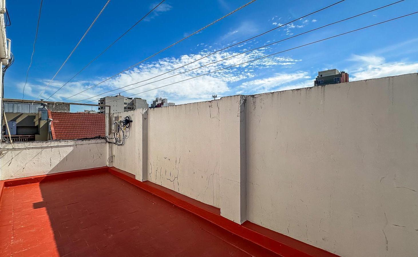 Foto de Departamento 2 ambientes en Venta en Villa Pueyrredon, imagen 2