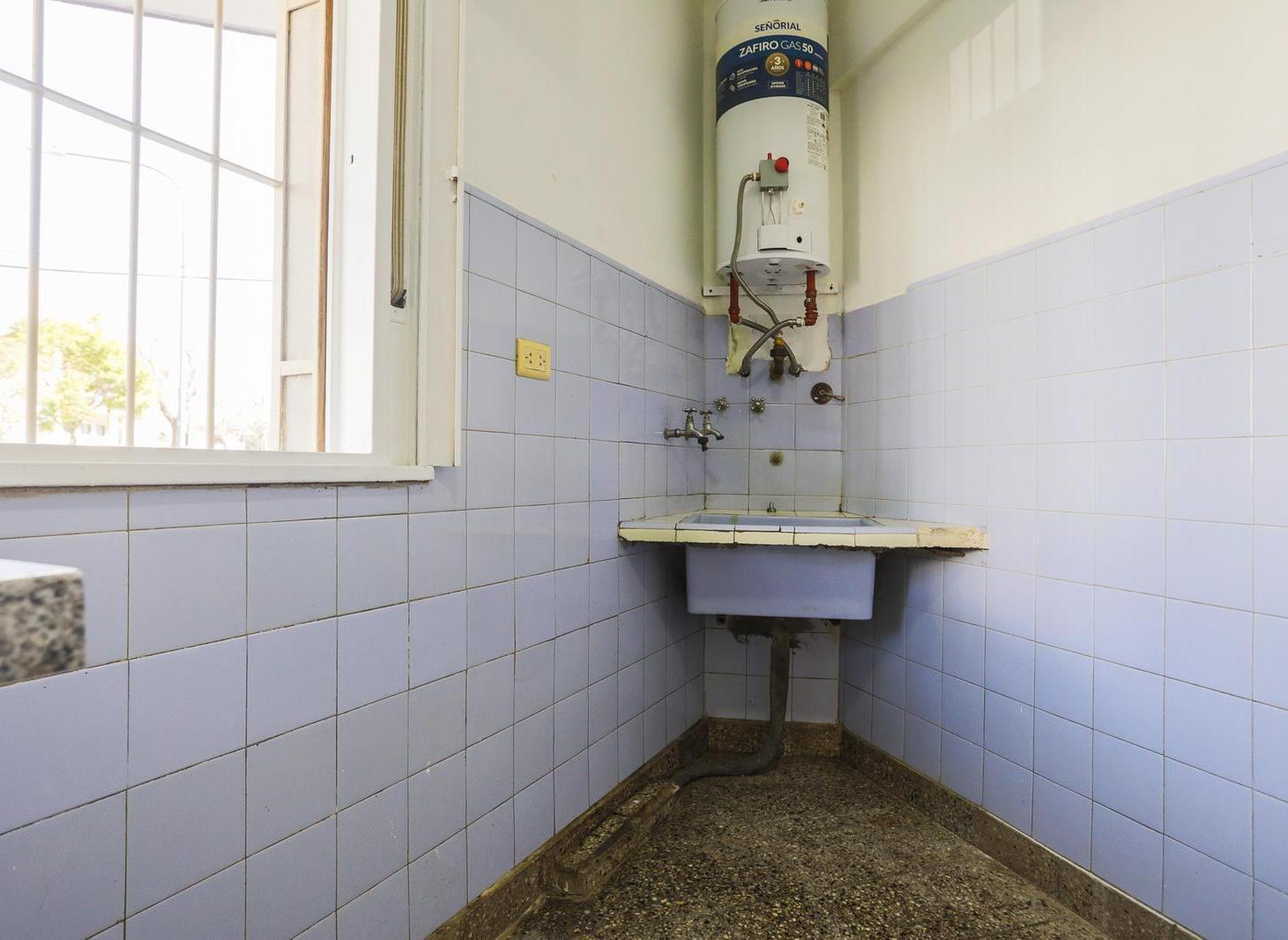 Foto de Departamento 2 ambientes en Venta en Villa Pueyrredon, imagen 4