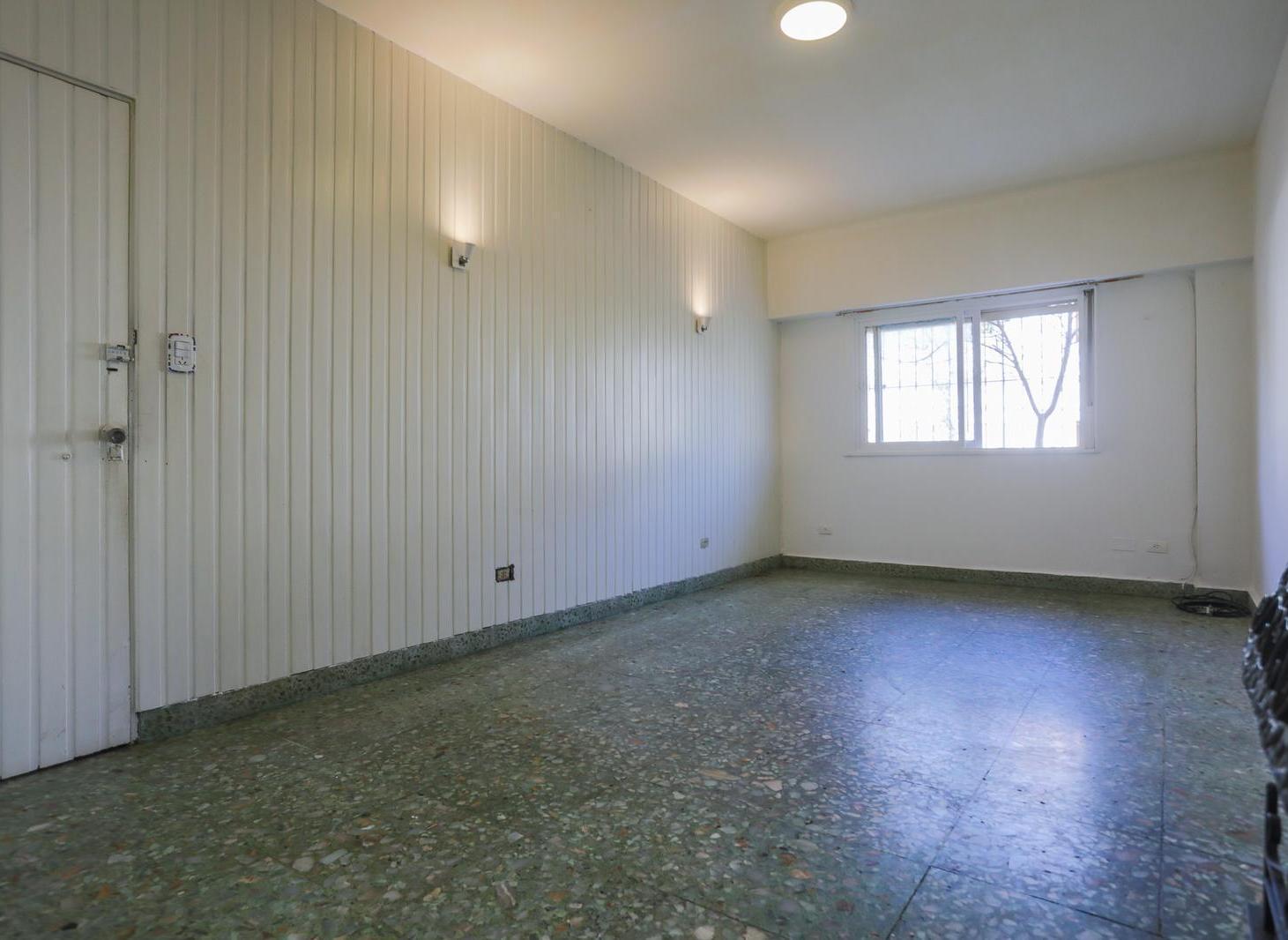 Foto de Departamento 2 ambientes en Venta en Villa Pueyrredon, imagen 3