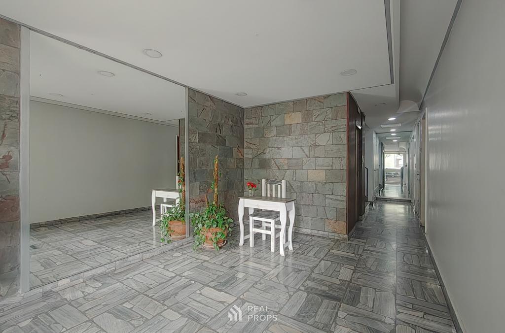 Foto de DEPARTAMENTO DE 3 AMBIENTES EN ALQUILER MUY AMPLIO EN FLORES, imagen 1