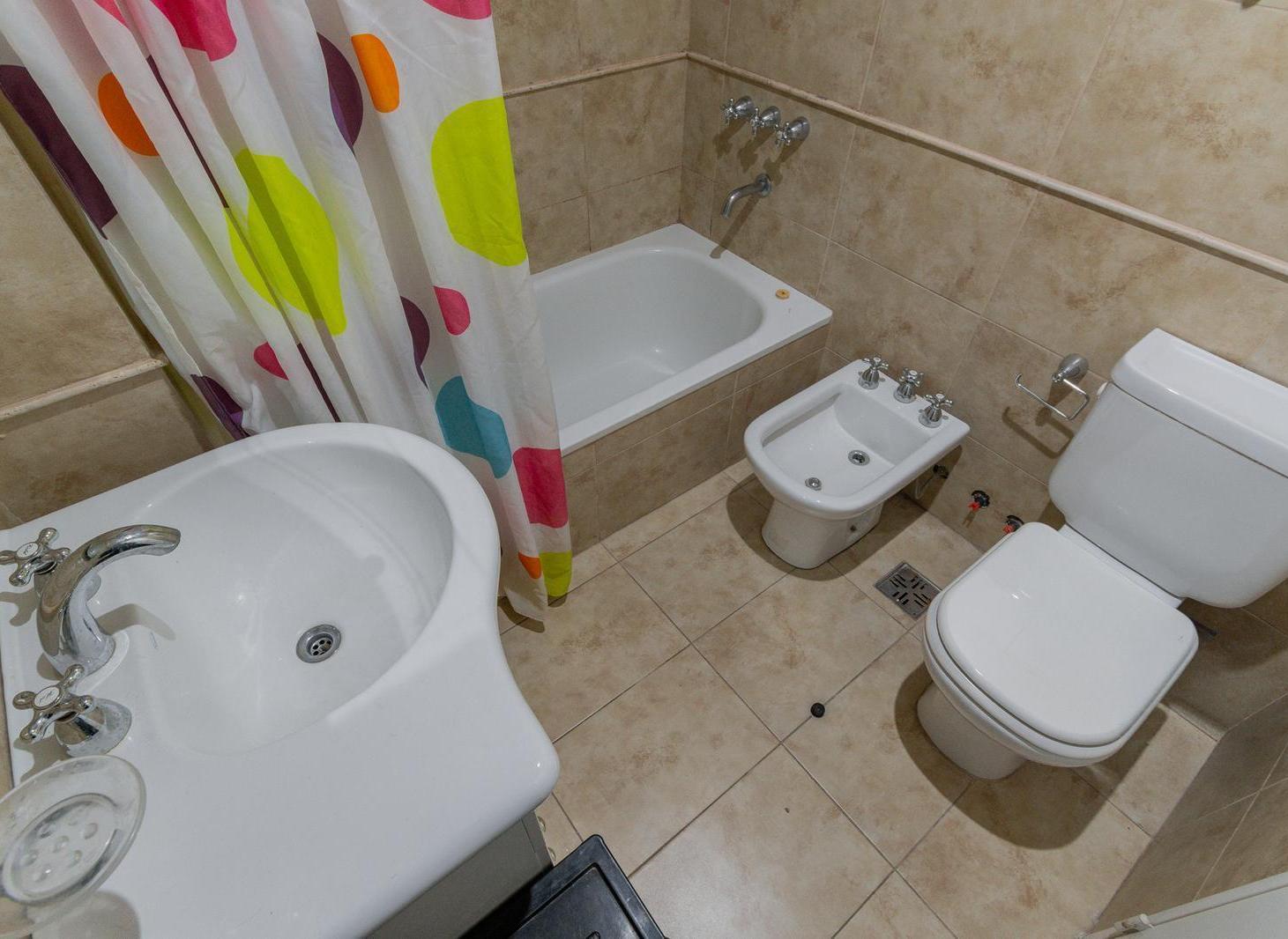 Foto de Venta Monoambiente con Balcón y Vista Abierta en Flores - Full Amenities, imagen 1