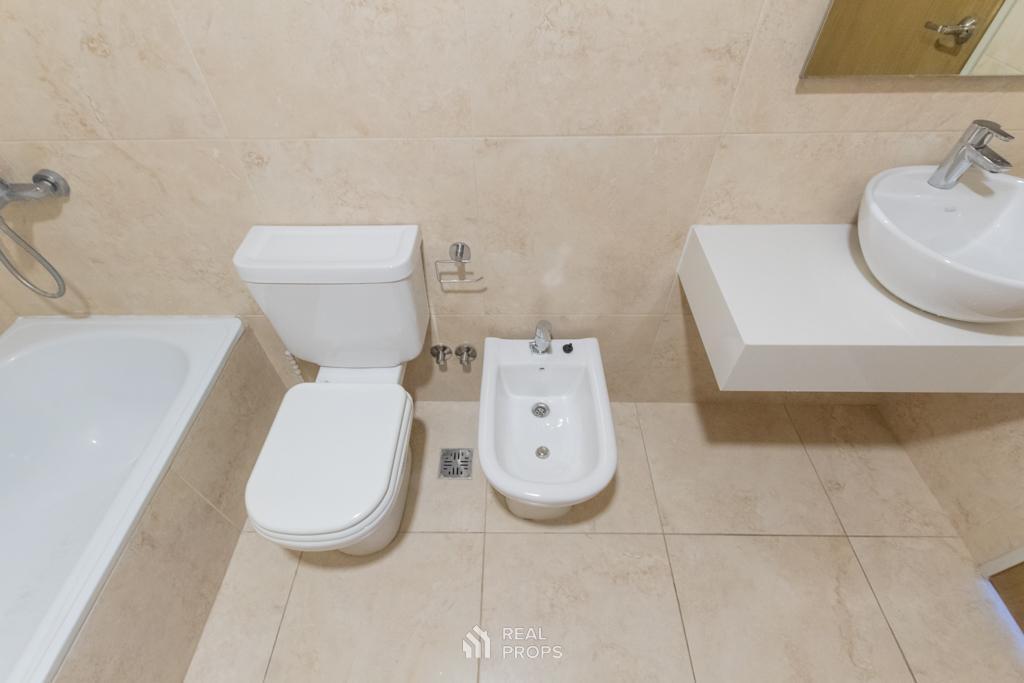 Foto de VENTA departamento monoambiente en Coghlan - balcón con parilla - SUM y, imagen 5
