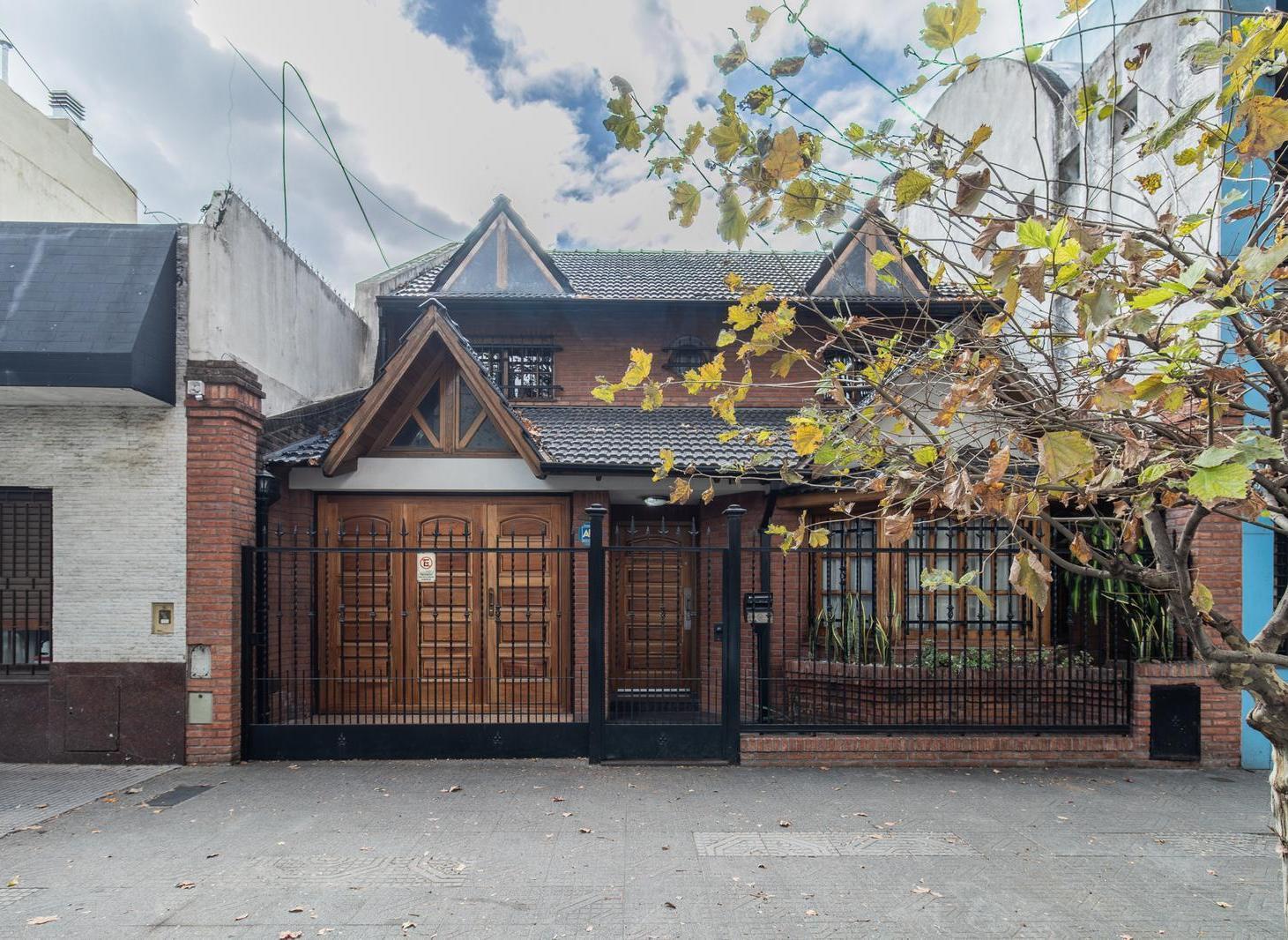 Foto de Casa en venta de 4 ambientes con jardín, suite y cochera cubierta en, imagen 5