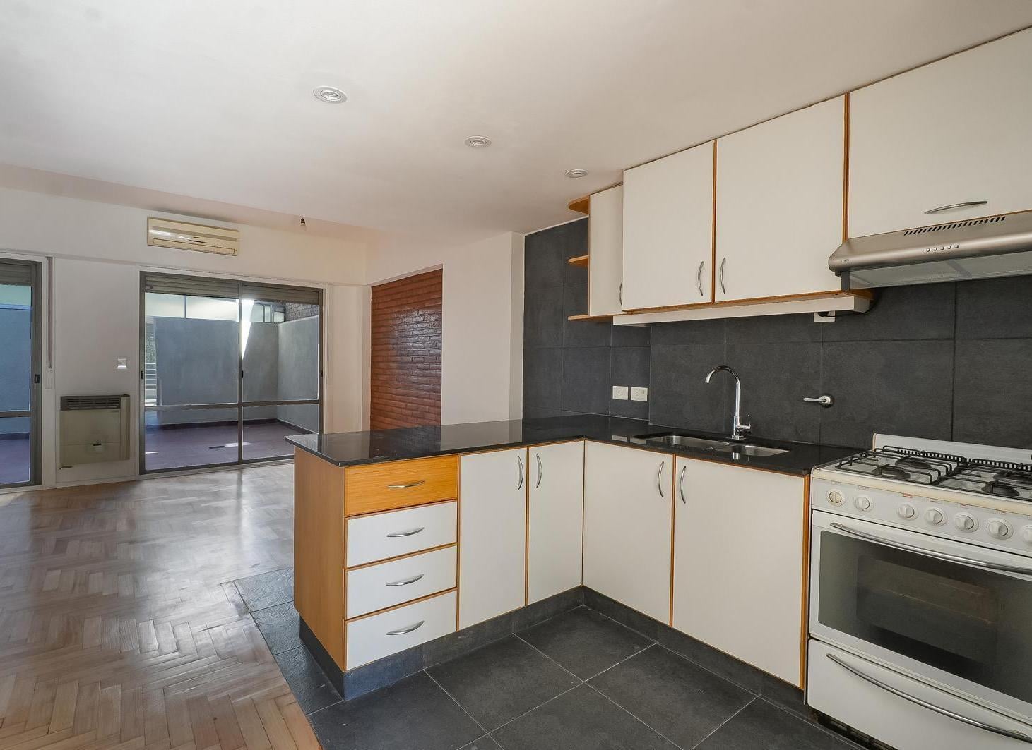 Foto de Venta Departamento en Flores 2 ambientes con gran patio y mucha luz, imagen 2