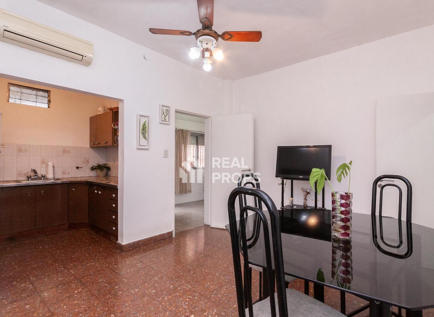 Foto de Venta Ph tipo casa 4 ambientes. Apto credito. Temperley, imagen 1