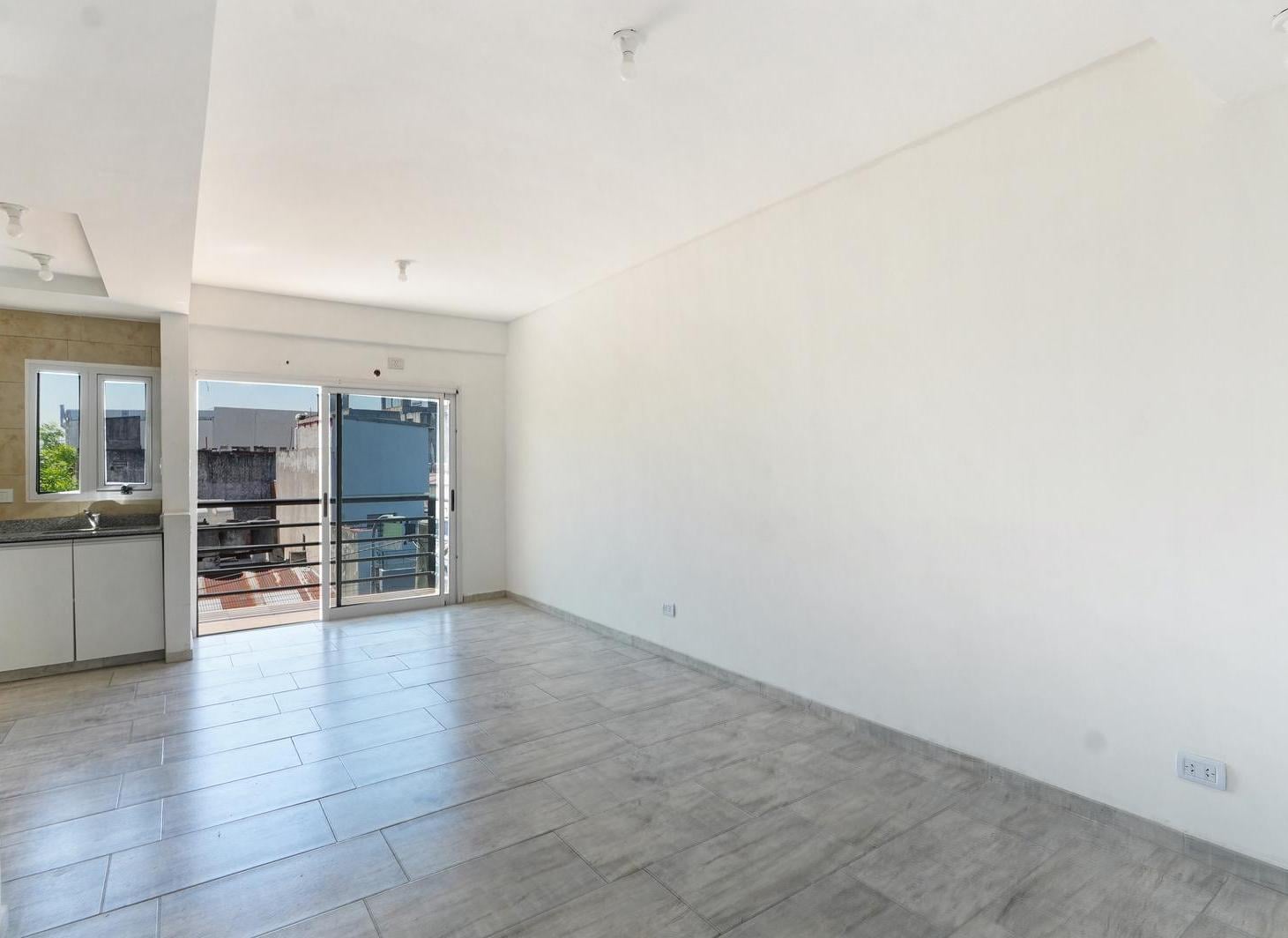 Foto de Departamento 2 ambientes con pileta venta- Mataderos, imagen 1