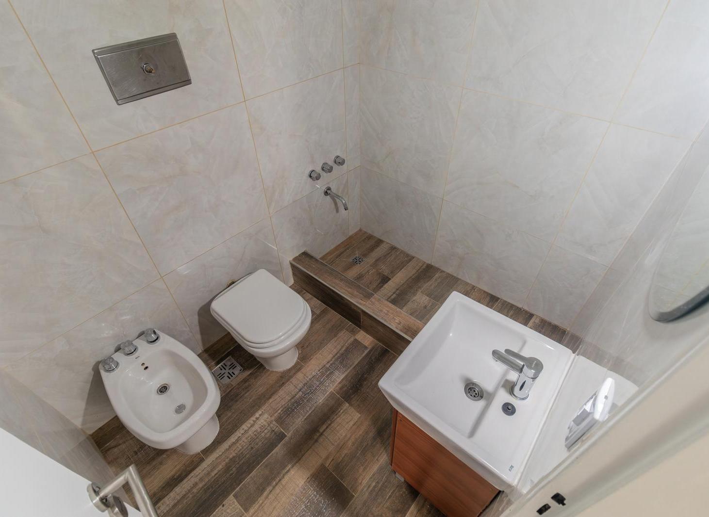 Foto de Venta Departamento de 4 ambientes con guarda coche en Monte Castro, imagen 5