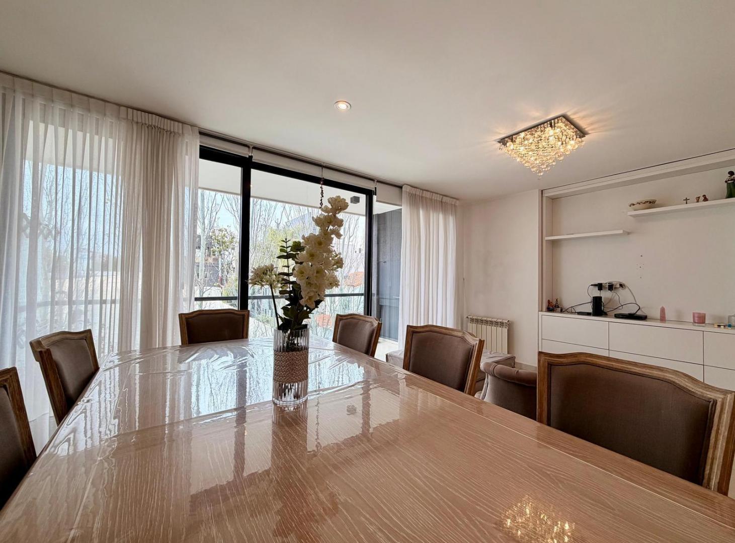 Foto de Departamento de 3 ambientes en venta con cochera en Haedo Chico, imagen 1