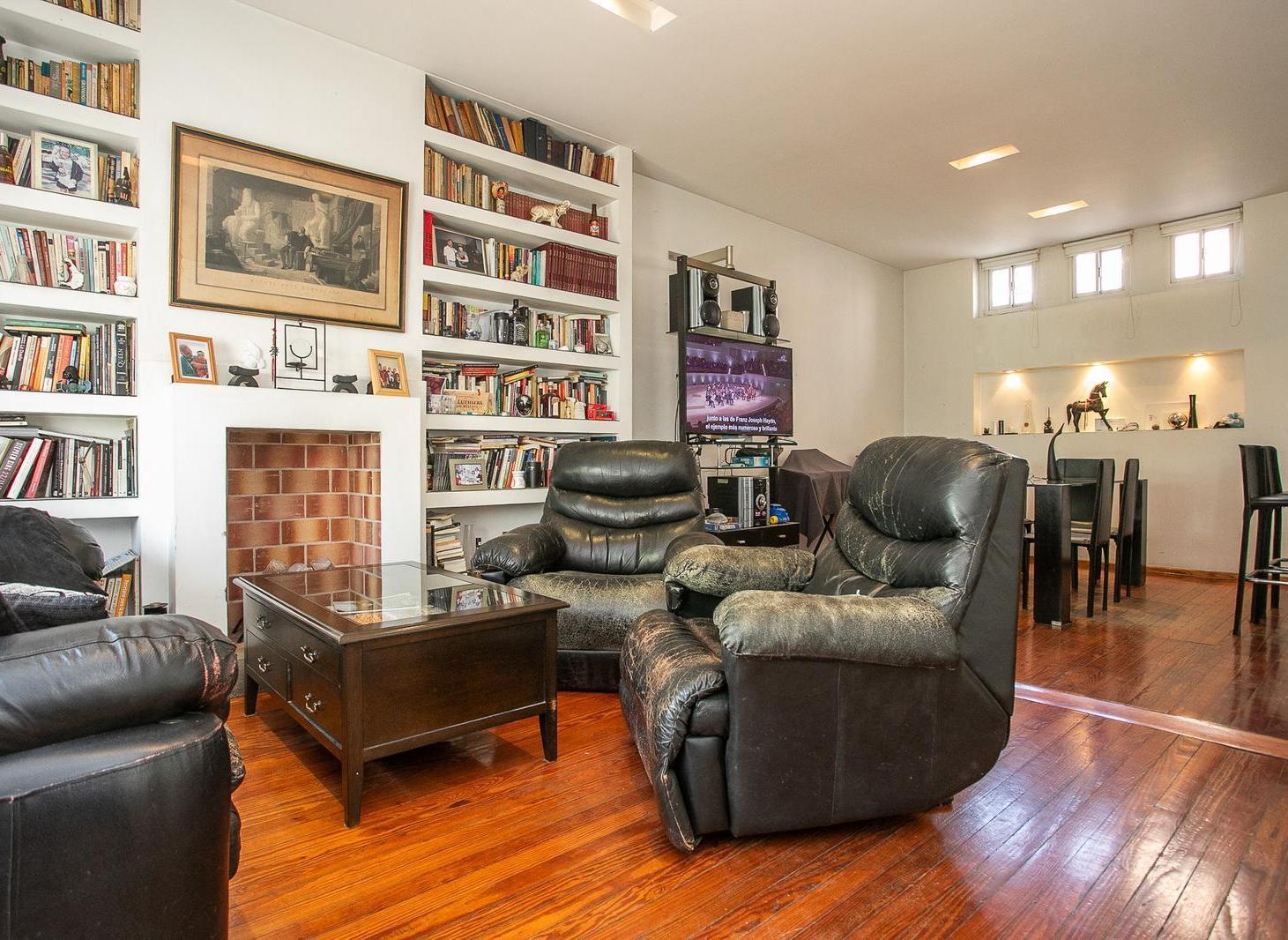 Foto de Casa en Venta 5 ambientes en Parque Chacabuco LOTE PROPIO, imagen 1
