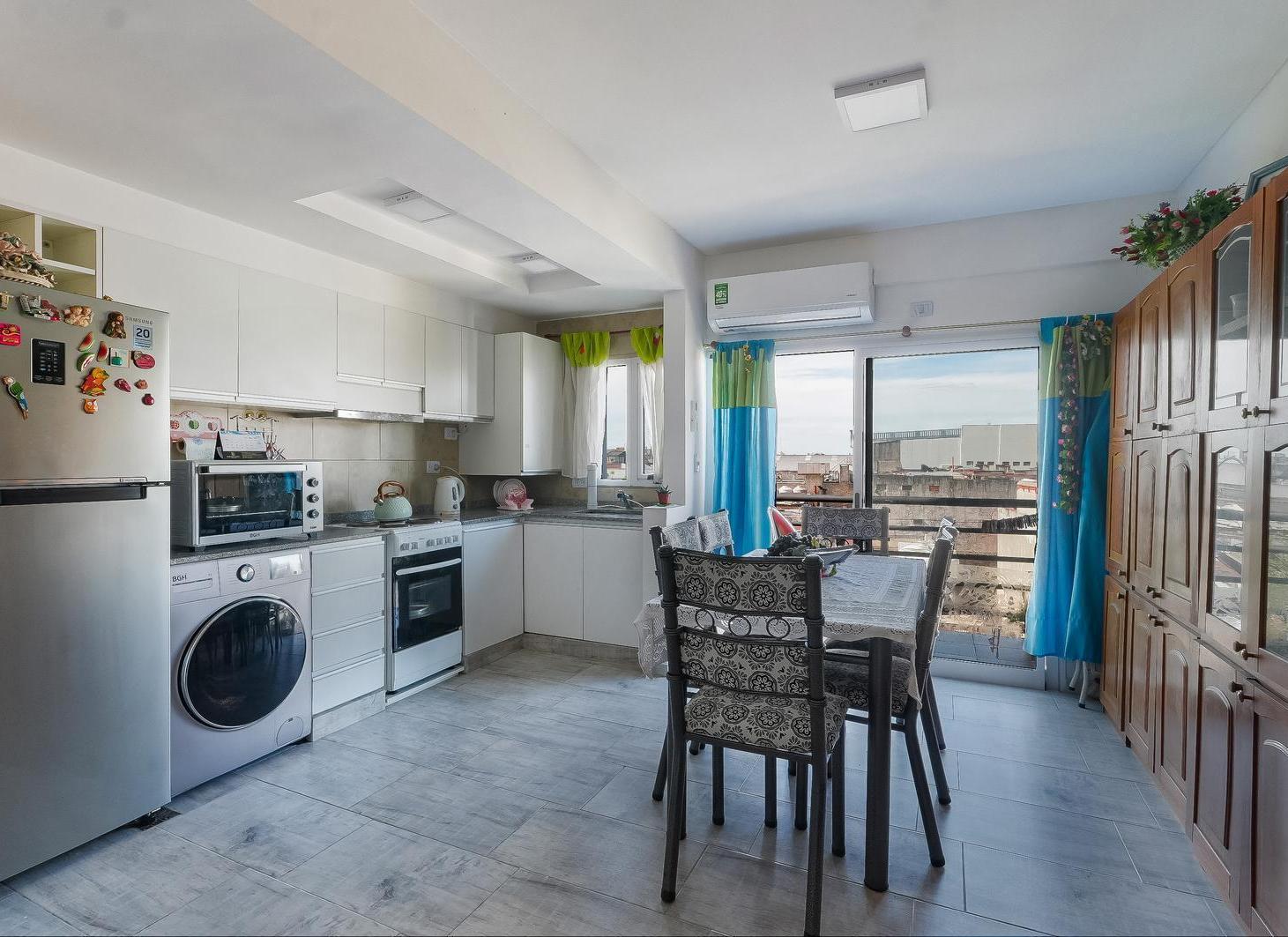 Foto de Departamento 2 ambientes en venta con pileta- Mataderos, imagen 2