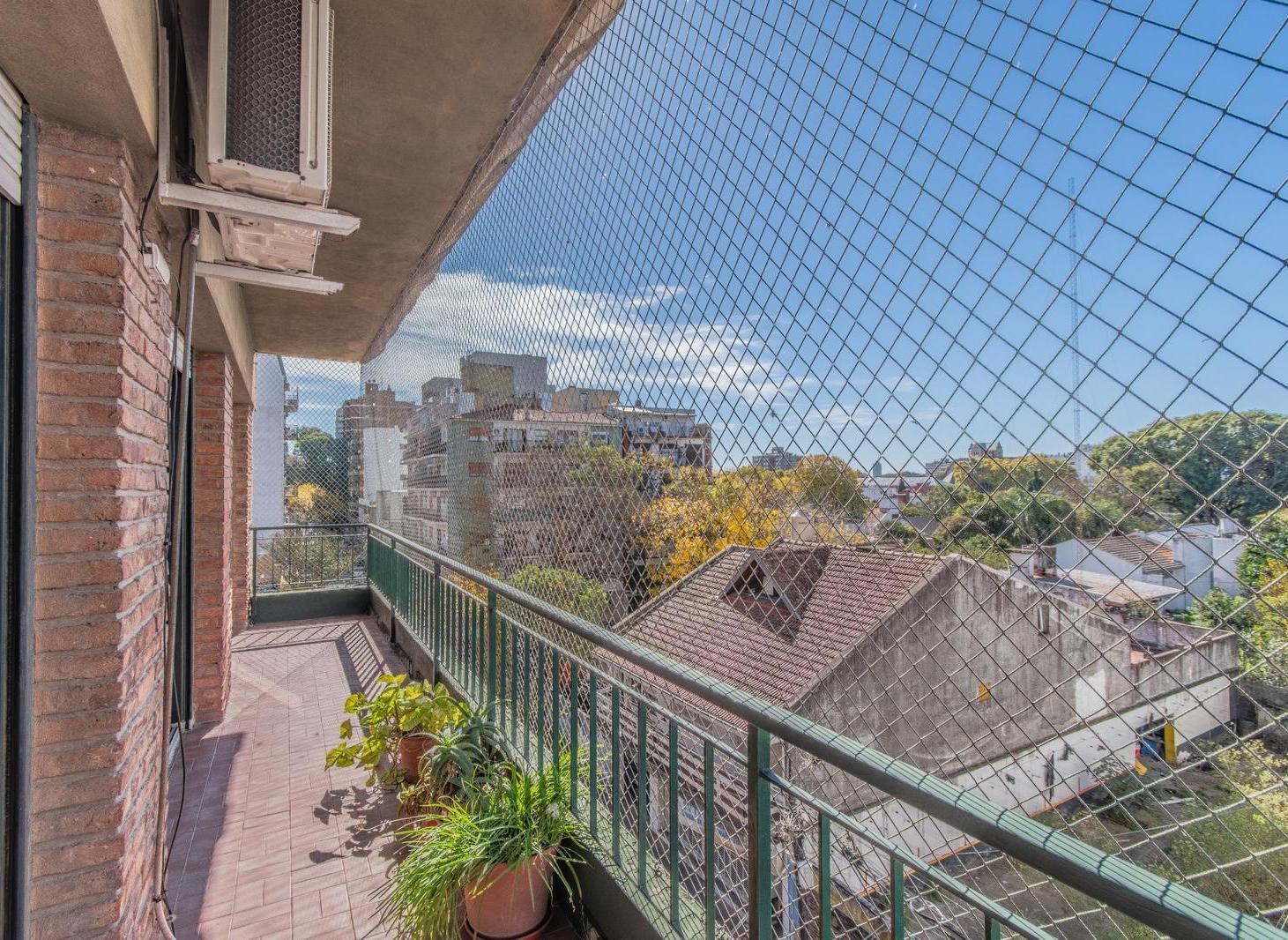 Foto de Departamento en venta de 4 ambientes con balcón corrido y cochera, imagen 1