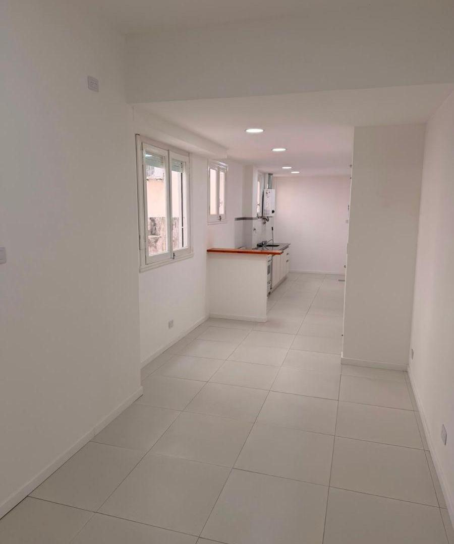 Foto de Amplio 3 ambientes excelente estado en Villa Urquiza, imagen 1