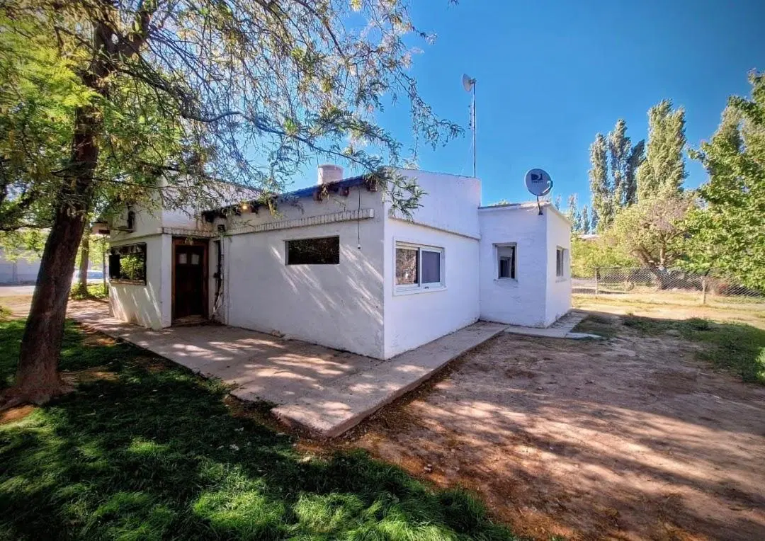Casa con Galpón Apto Comercial 3