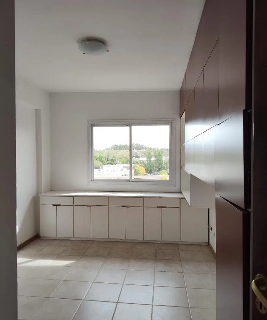 Departamento en Área Centro Este 8