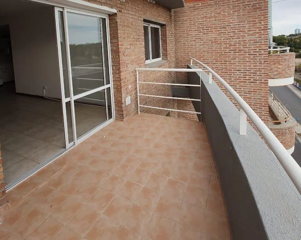 Departamento en Área Centro Este 4